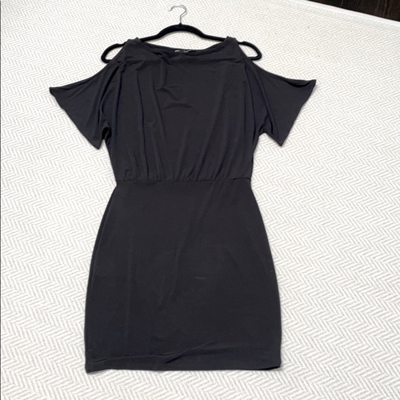 Moda International Little black dress or coverup. Cold shoulders - Picture 2 of 2